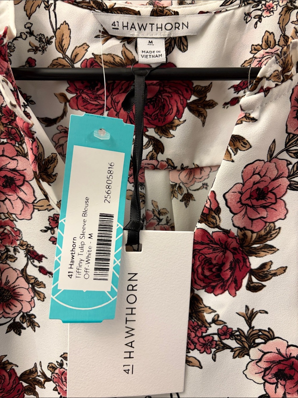 41 Hawthorn White Blouse with Pink & Red Floral Print Size M NWT - Picture 2 of 6